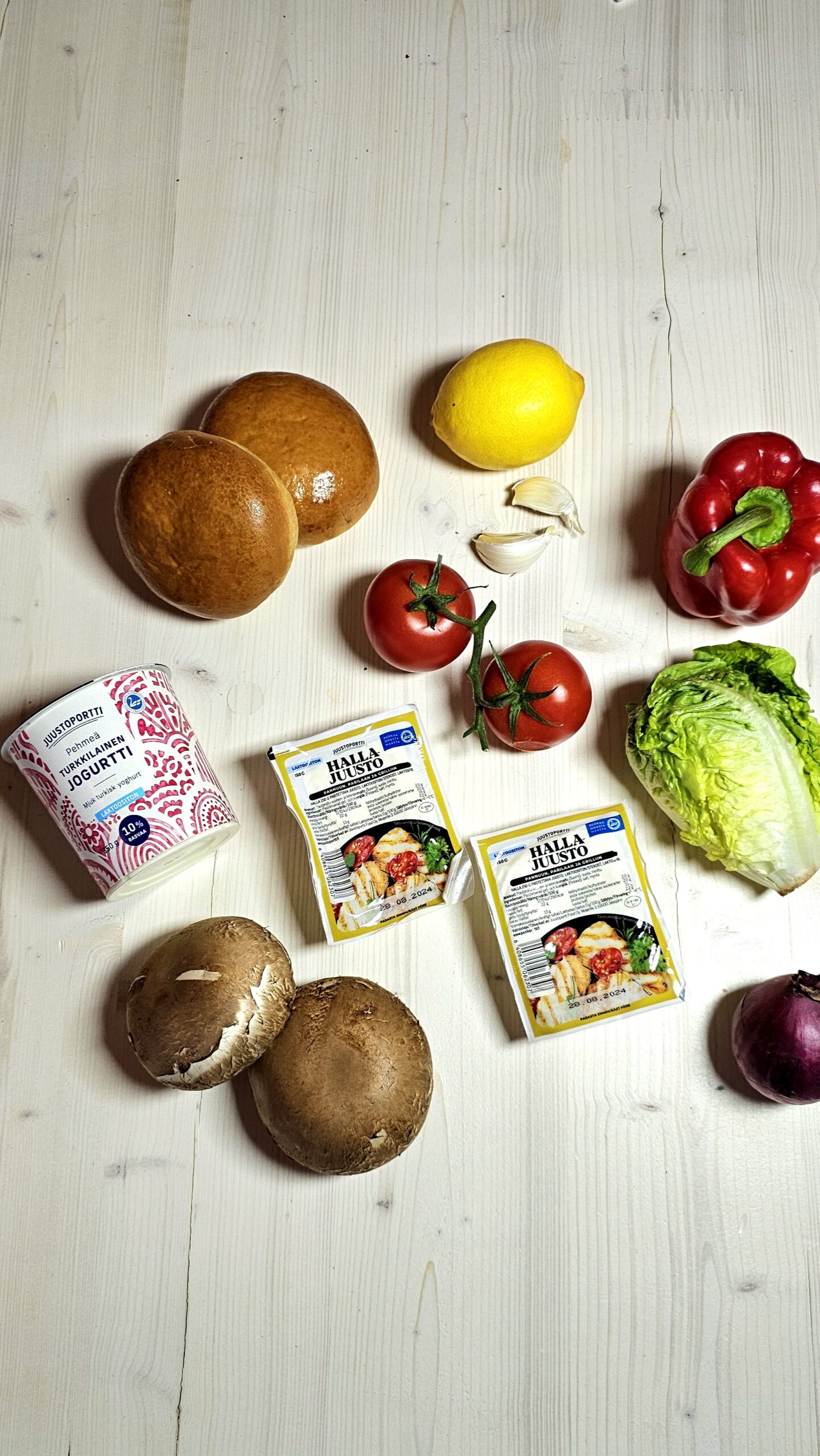 Helppo ja maukas Halla-burgeri valmistuu nopeasti.